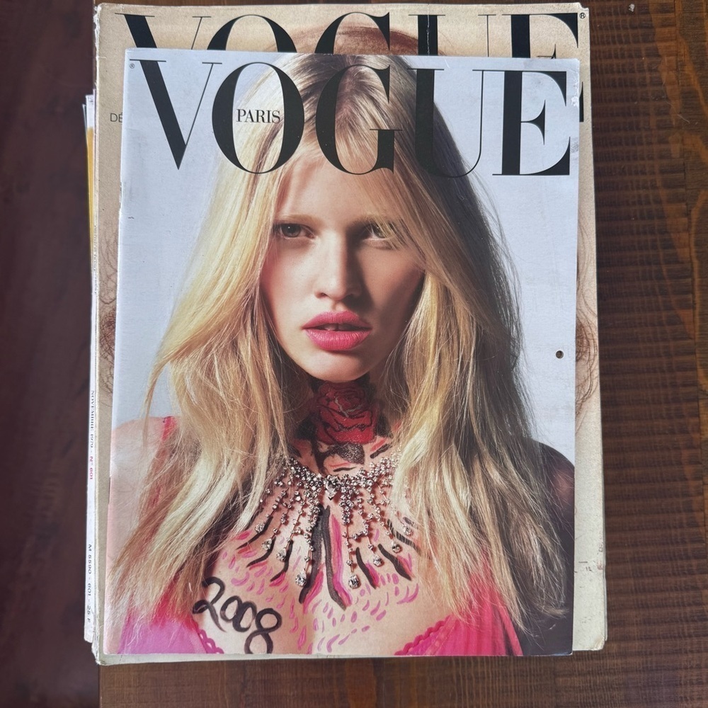 Magazine Vogue Paris supplement Calendar 2008 by Sorrenti